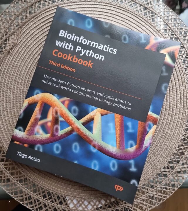 Book review: Bioinformatics with Python Cookbook, 3rd Edition.